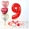 Anniversaire de ballon numéroté avec bouquet d'amour rouge 9 (rempli d'hélium) 